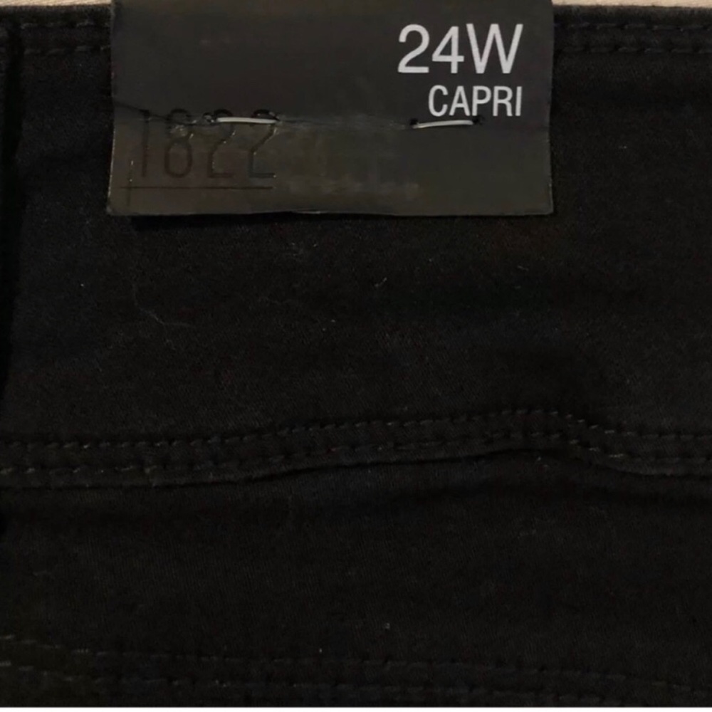 Black Soft Stretch Capri Jeans 1822 Denim Size 24W - Picture 6 of 8